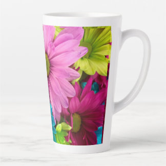 Schöne helle Blume Latte Tasse
