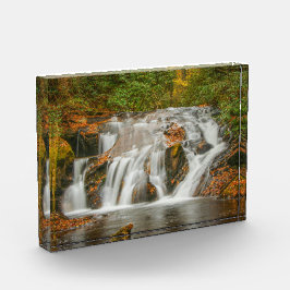 Schöne Herzöge Bach Wasserfall in N. Georgia Fotoblock