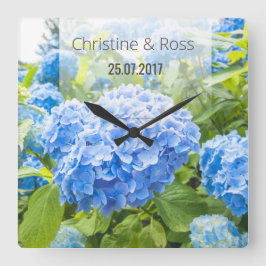 Schöne Hochzeits-Wanduhr des blauen Hydrangea Quadratische Wanduhr