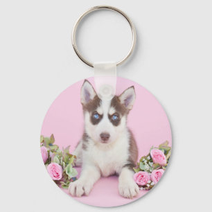 Schöne Husky-Welpe mit rosa Rosen Schlüsselanhänger
