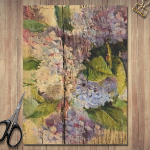 Schöne Hydrangeas aus rustikalem Holz Seidenpapier