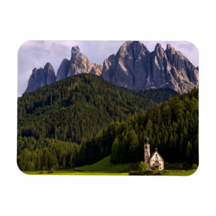 Schöne, isolierte, einsame Kirche namens Rainui 2 Magnet