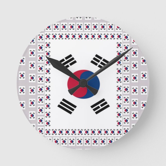 Schöne koreanische Flagge: Eine unendliche Kunst Runde Wanduhr (Vorderseite)