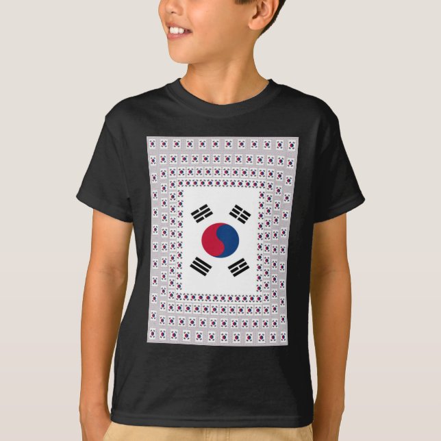 Schöne koreanische Flagge: Eine unendliche Kunst T-Shirt (Vorderseite)