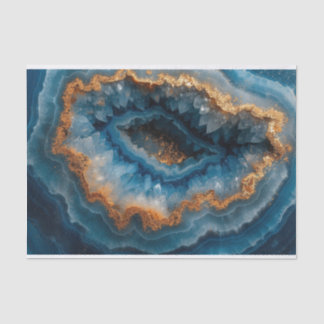 Schöne Kristallgeode in blauer Creme und gehen Seidenpapier