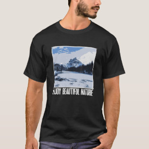 Schöne Landschaft Alp Berg Im Fünfspänner über den T-Shirt