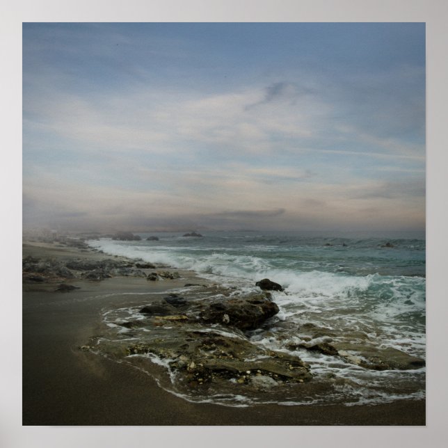 Schöne Landschaft mit Meer und dramatischer Himmel Poster (Vorne)