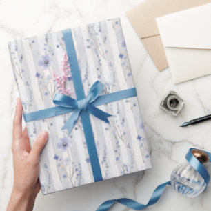 Schöne lila weiße Blumenstreifen Brautparty Geschenkpapier