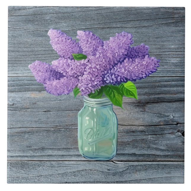 Schöne Lilacs im rustikalen Mason Jar Fliese (Vorderseite)