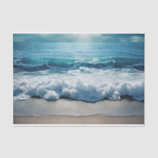 Schöne Meereswellen, die am Strand abstürzen Seidenpapier