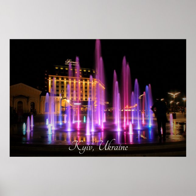 Schöne Nachtansicht Kiew Ukraine Poster (Vorne)