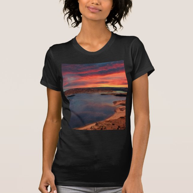 Schöne Naturlandschaft See-Powells T-Shirt (Vorderseite)