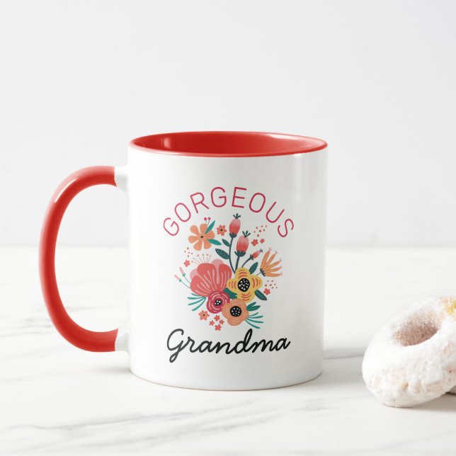 Schöne Oma Retro Blume personalisieren Tasse (Mit Donut)