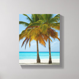 Schöne Palmen an einem tropischen Strand Leinwanddruck