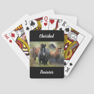 Schöne Pferde und rustikale Scheune Spielkarten