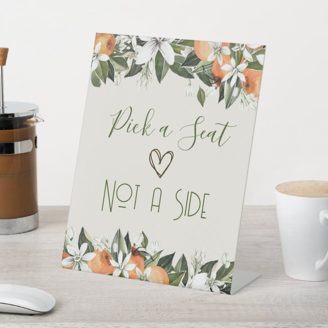 Schöne Pfirsiche Wählen Sie einen Platz, nicht ein Sockelschild (In SItu)