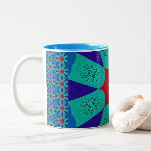 Schöne Phantastische ägyptische Feminine-Design-Fa Zweifarbige Tasse (Mit Donut)