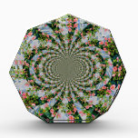 Schöne Retro-Rosa rote Rosen Aquarellblüte Auszeichnung<br><div class="desc">ein wunderschönes Rosa- und rote Rose-Gemälde mit einer lustigen Drehung im Stile eines digitalen Mandalas -</div>
