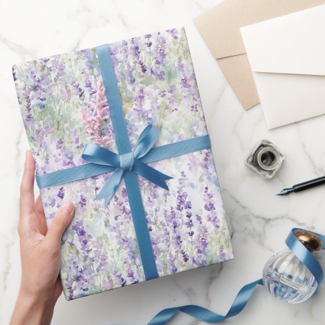 Schöne romantische violette Blumen Brautdusche Geschenkpapier (Schenken)