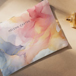 Schöne, rosa Abstrakte Frauen Zubehörtasche<br><div class="desc">Behalt deine pflegenden Essentials, die stilvoll mit unserer schönen Pink Abstrakt Women's Accessory Bag organisiert werden. Mit einem hübschen, femininen Rosa und goldenen Farbtupfer ist dieser Accessoires-Sack der ideale Begleiter, um Ihre kleinen Gegenstände unterwegs zu halten! Benutzen Sie als Taschenveranstalter für Ihr Make-up oder um Ihr Zubehör zu halten, wenn...</div>