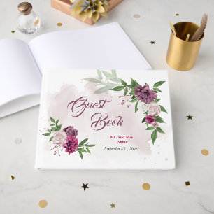 schöne, rosa Blume mit bordeauxfarbenen Pflanzen Gästebuch