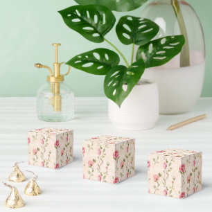 Schöne rosa cremefarbene Rosen Floral Brautdusche Geschenkschachtel