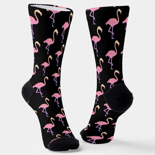 Schöne rosa Flamingos auf schwarzer Crew Socken (Gewinkelt)
