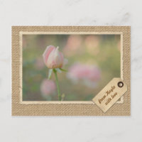 Schöne rosa Herbstliche Rose Bud Vintag Paper Fram