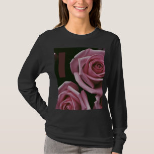 Schöne, rosa Rose Grundschläfchen Frauen T-Shirt