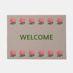 Schöne rosa Rosen auf beigem Willkommen Fußmatte