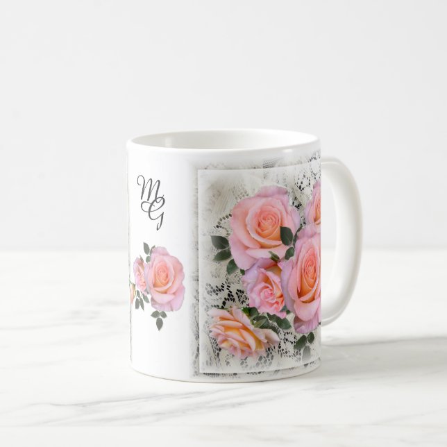 Schöne Rosen mit Monogramm Kaffeetasse (VorderseiteRechts)