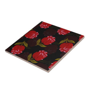 Schöne rote durchsichtige Rosen Stickmuster Fliese