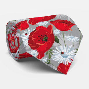 Schöne rote Mohnblume, weiße Gänseblümchen und Mar Krawatte