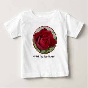 Schöne Rote Rose mit Monogramm für Ihr Baby Baby T-shirt