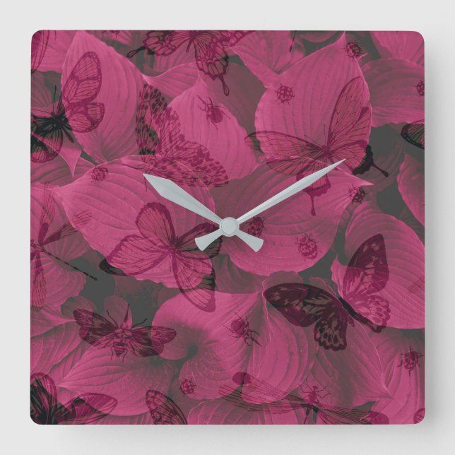 Schöne Schmetterlinge auf rosa Leaf-Muster Quadratische Wanduhr (Vorderseite)