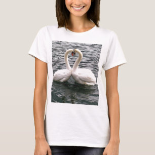 Schöne Schwanpaare T-Shirt