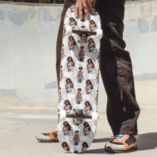 Schöne schwarze Mädchen-Engel-Musterdesign Skateboard