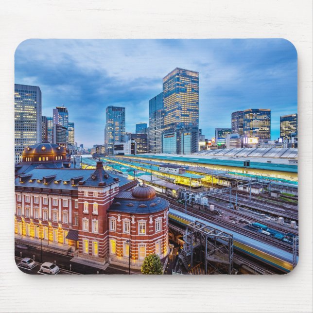 Schöne Skyline der Stadt Tokio am Bahnhof Mousepad (Vorne)