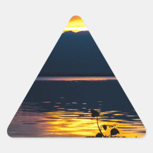 Schöne Sonnenuntergang Landschaftliche Landschaft  Dreieckiger Aufkleber