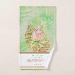 Schöne tropische Blume auf Batik-Grün Gewohnheit Handtuch