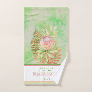 Schöne tropische Blume auf Batik-Grün Gewohnheit Handtuch