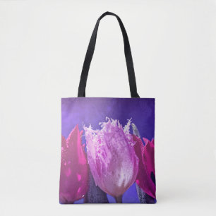 Schöne Tulpen auf einer Taschentasche