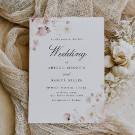 Schöne, weiche Blütenblüte Einladung