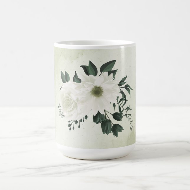 Schöne weiße Blume, grüne Blätter Kaffeetasse (Mittel)