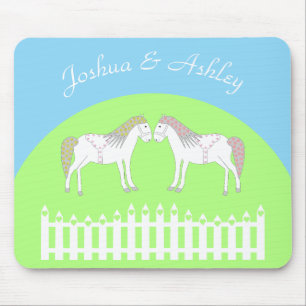 Schöne weiße Hochzeitspferde nach Maß Mousepad