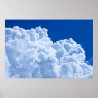 Schöne weiße Puffwolken