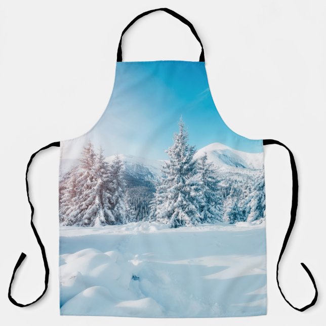 Schöne Winterlandschaft, atemberaubende Berge Schürze (Vorderseite)