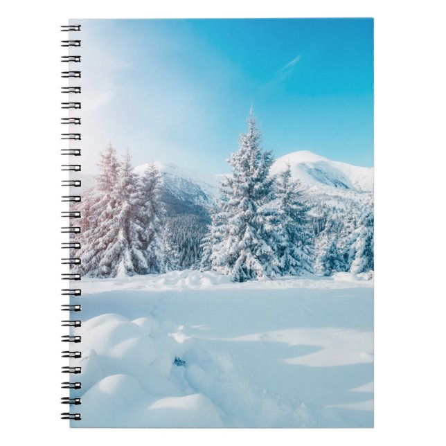 Schöne Winterlandschaft, phantastische Berge Notizblock (Vorderseite)