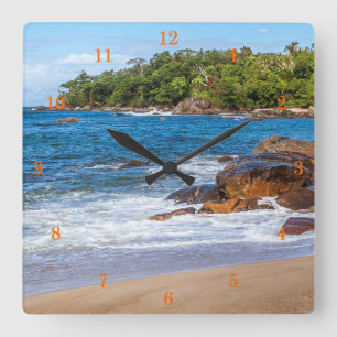 Schöner abgeschiedener Strand Quadratische Wanduhr