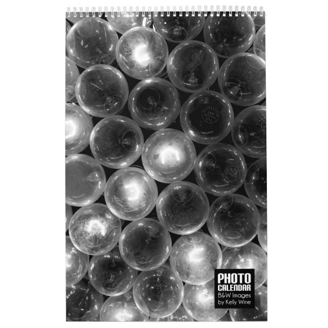 Schöner B&W Foto-Kalender - Kelly-Wein Kalender (Titelbild)